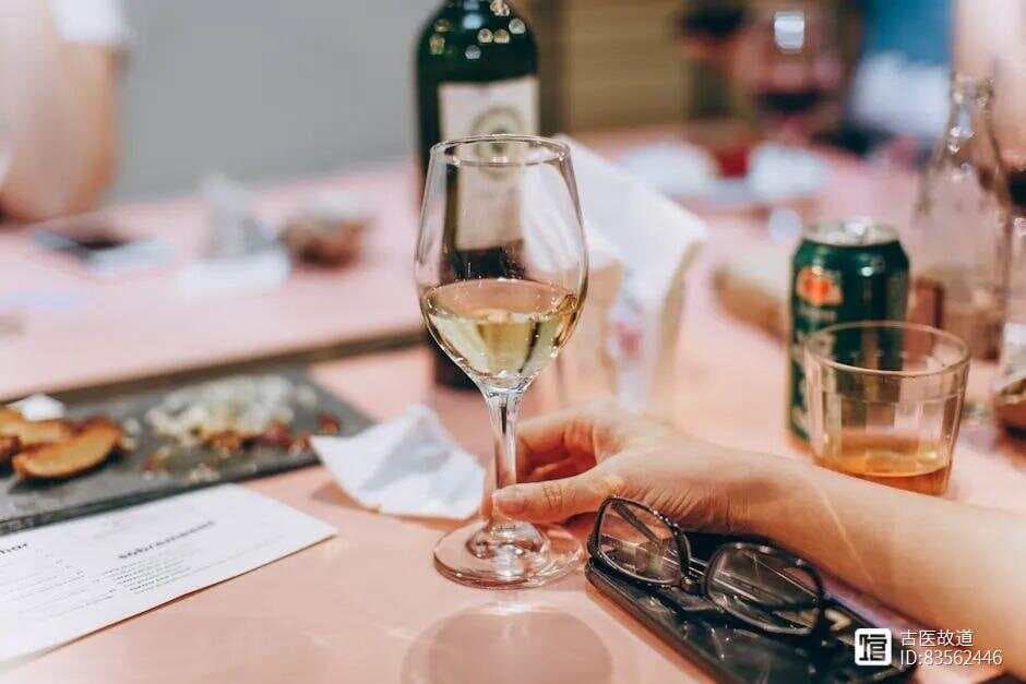 喝酒是否会加重体内湿气？