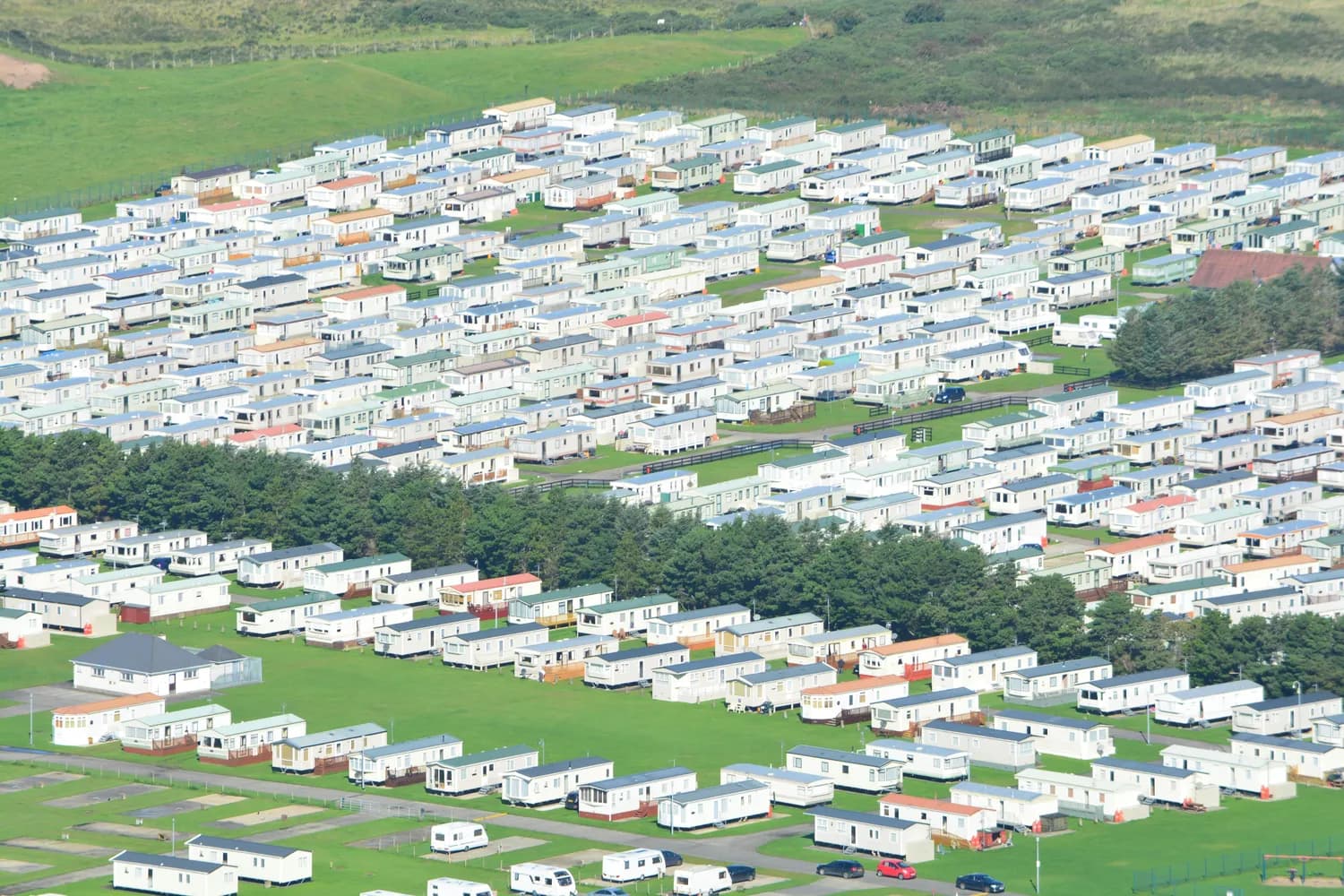 沈阳棋盘山房车营地：冬日露营新体验