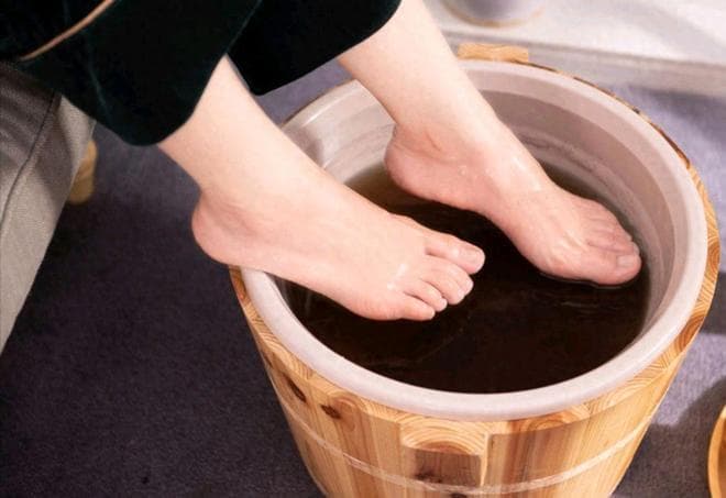 春季泡脚指南：4大好处与5个注意事项