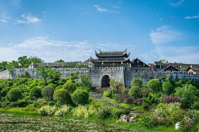 荆州古城探秘：湖北的文化遗产与旅游新体验