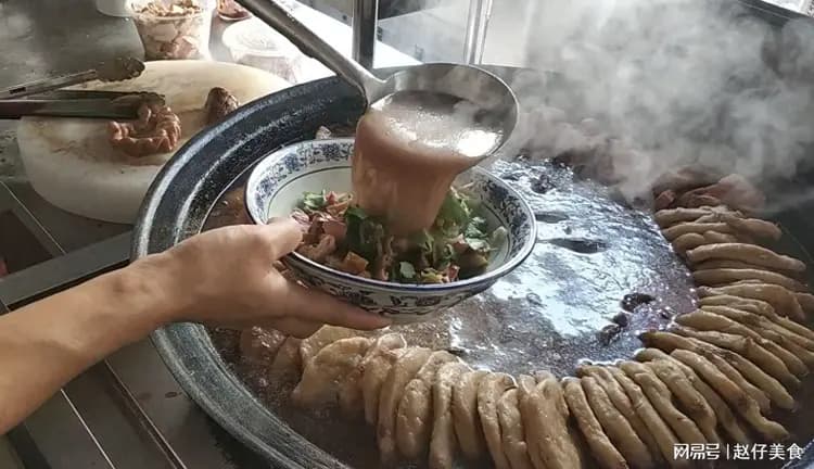 北京十大特色小吃：从糖葫芦到驴打滚，品味京城传统美食