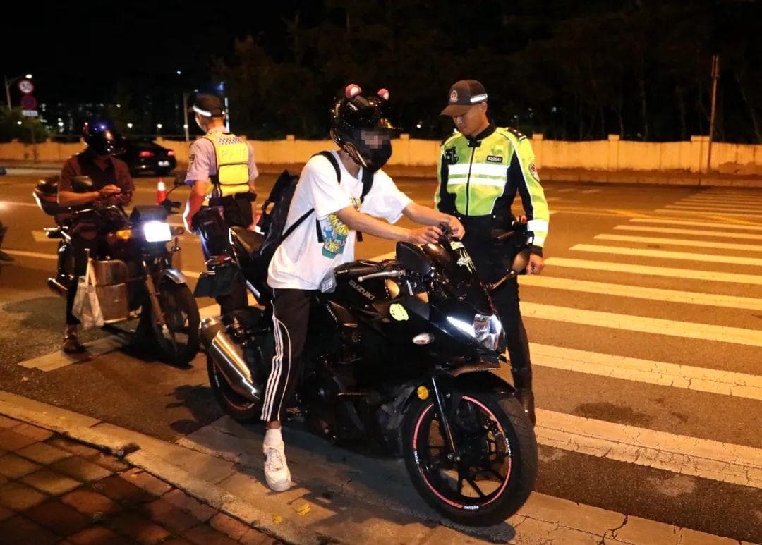 严查！严查！柳州70辆违法电动车、摩托车落网