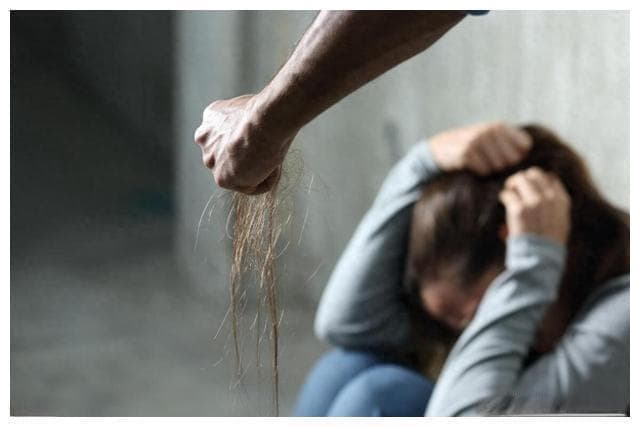 如果一个人习惯了被侵犯，就很难建立起自己的边界感
