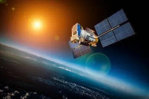驭烈焰而驾冰寒：卫星热管理技术揭秘