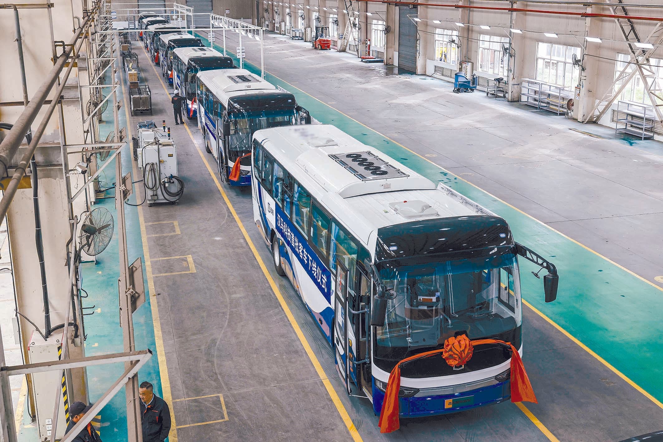 竞速“新”赛道 驰骋“新”蓝海