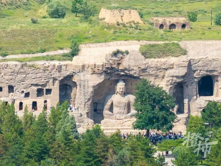 杭州这条人迹罕至的山道旁，全是国宝古迹