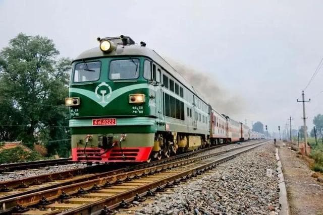 为什么中国保留绿皮火车？不只是为了怀旧