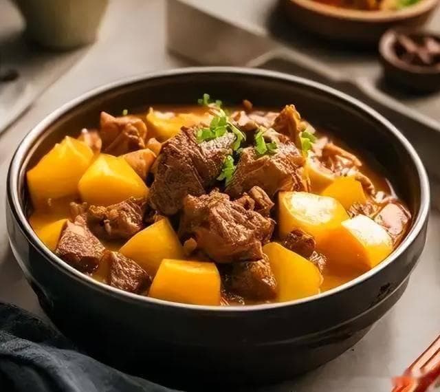 牛肉怎么炖好吃又软烂？分享四种家常做法，肉嫩鲜香还不腥