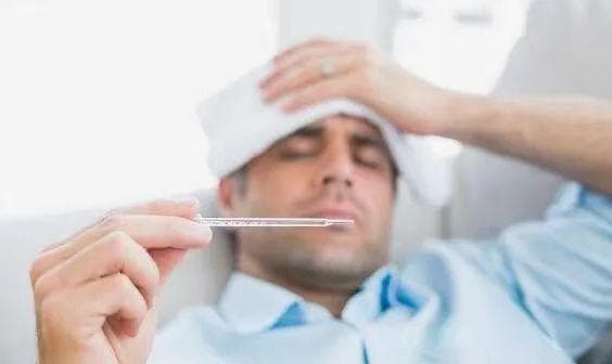 最近感冒发烧的人有点多？医生说：冬季发烧要警惕这几种病