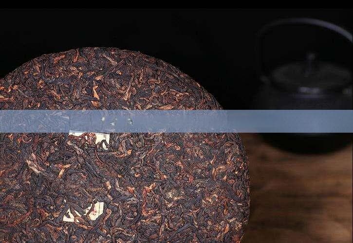 普洱茶储存容器选择：铁罐、陶罐对比分析与使用指南