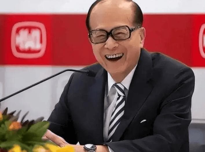 上班最大的意义不仅仅是那点工资，而是工作能让你有规律的生活