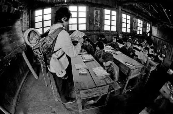 中国教材的"防自学"设计：原因何在？
