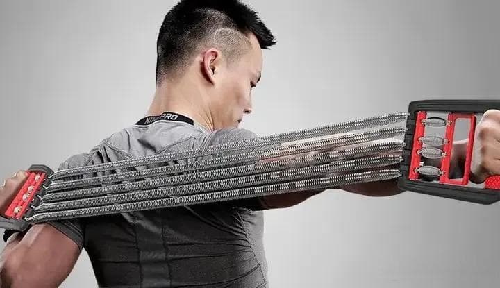 拉力器、弹力带、弹力绳别瞎练！搞清楚这6点再练也不迟