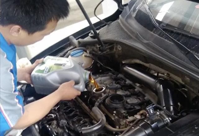 机油加多了汽车有什么状况