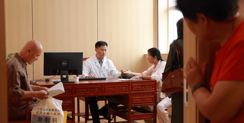 王晓彬医生以中医特色疗法逆转慢性萎缩性胃炎 数万患者重获胃肠健康