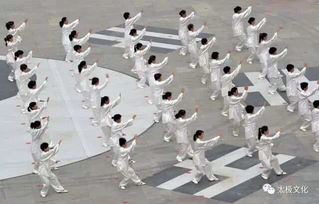 身动心静太极拳 练习可分三阶段