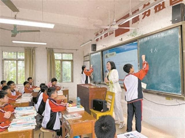 打破“谈性色变”怪象 聚焦乡村儿童成长