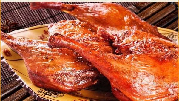 痛风能吃鸭腿吗？专家解读痛风患者的饮食注意事项