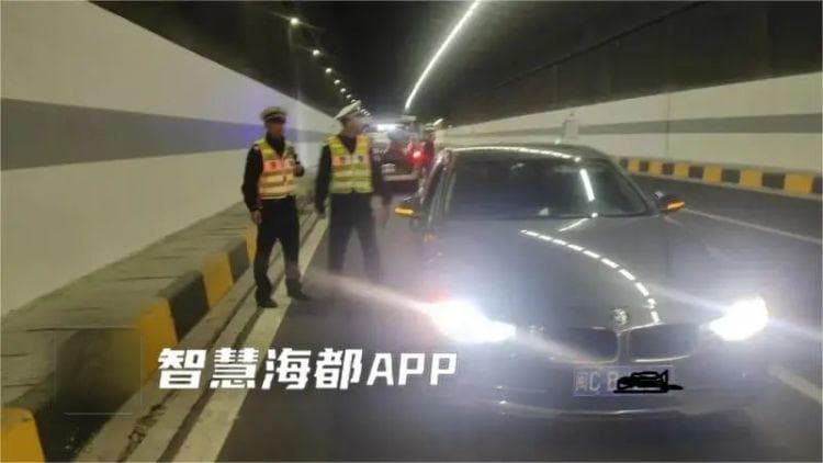 太危险！泉州一宝妈酒驾当街被查！车上还有孩子……