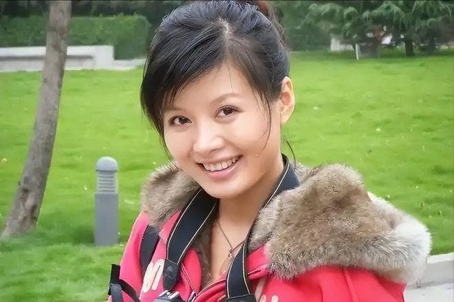 程愫：军旅剧女王转型教育工作者，事业有成子女优秀