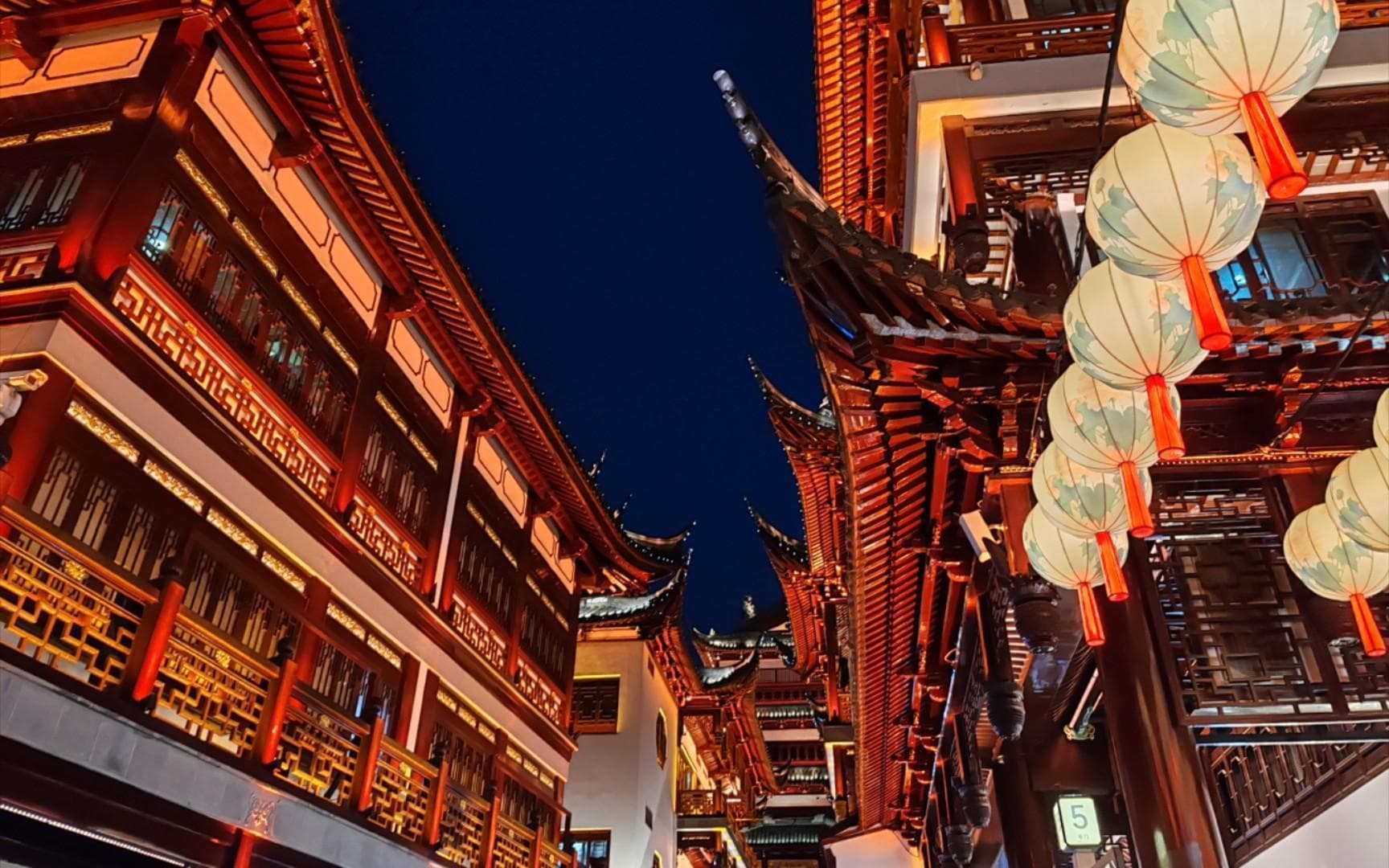 上海旅游必去的十大景点有哪些？上海旅游景点排行榜前十名