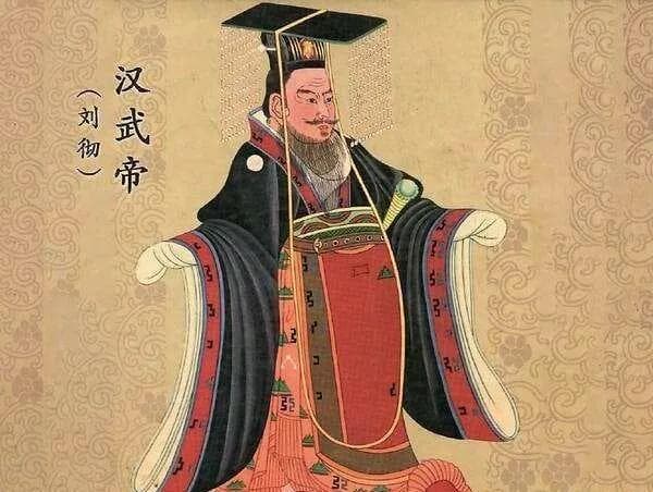 汉武帝颁行《太初历》，正月初一正式成为春节