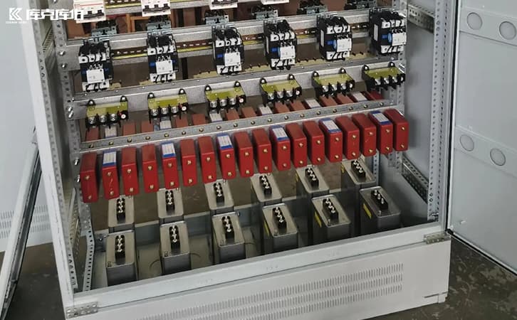 并联电容器外壳最热点温度65度正常吗