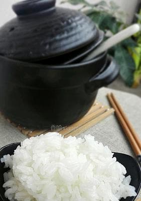 如何煮好一碗白米饭（教你煮出饭粒饱满、口感Q弹的白米饭）