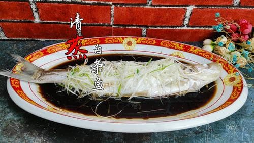 蒸鱼用热水更佳，六步去除鱼腥味