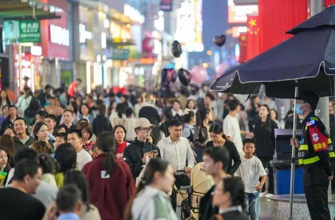 夜来“湘”，感受热辣五一商圈！