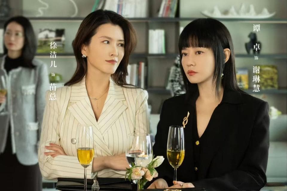 《蔷薇风暴》中隐藏着三位主持人，认出了赵子琪、张绍刚，没认出李晓峰