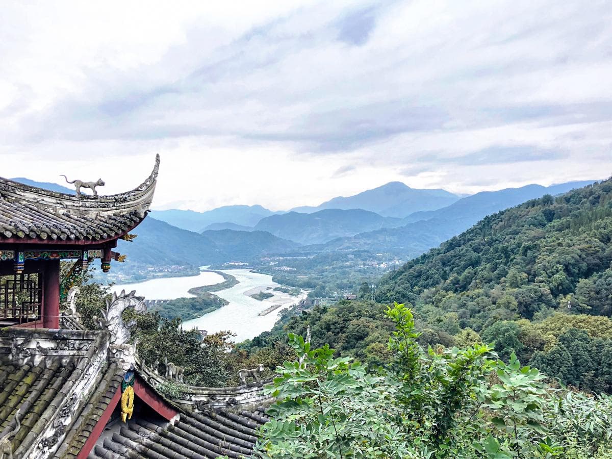 都江堰旅游攻略：千年古堰，水韵之旅