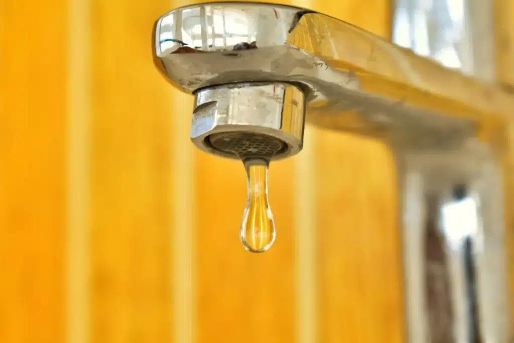 水龙头漏水不用怕！ 3招DIY让你轻松修好厨房、浴室、洗手台和面盆水龙头！