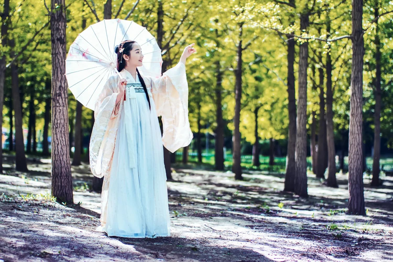 赵丽颖主演《知否》再创收视新高，女性成长主题引发共鸣