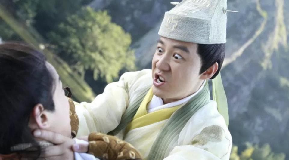 一出场让人脊背发凉，王茂蕾的表演让人叫绝，他抓住了反派的魂