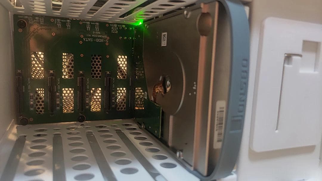 DDR3L 1600 8GB内存条：性能与节能的完美结合