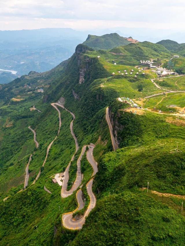 湘西八面山：亚洲最大桌山的绝美风光与云端体验