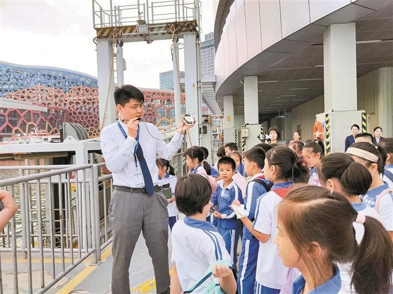 深圳“每周半天计划”：单双周轮流安排半天校外课和半天阅读课