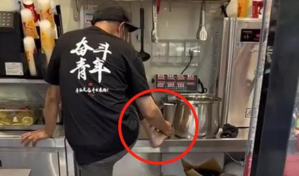 员工“洗脚”风波背后，低价不是蜜雪冰城的“免死金牌”