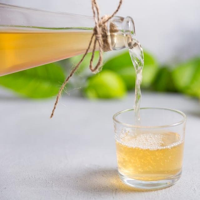 康普茶六大功效与注意事项：从肠道到皮肤的全面解析