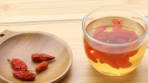 枸杞子泡水喝有什么好处