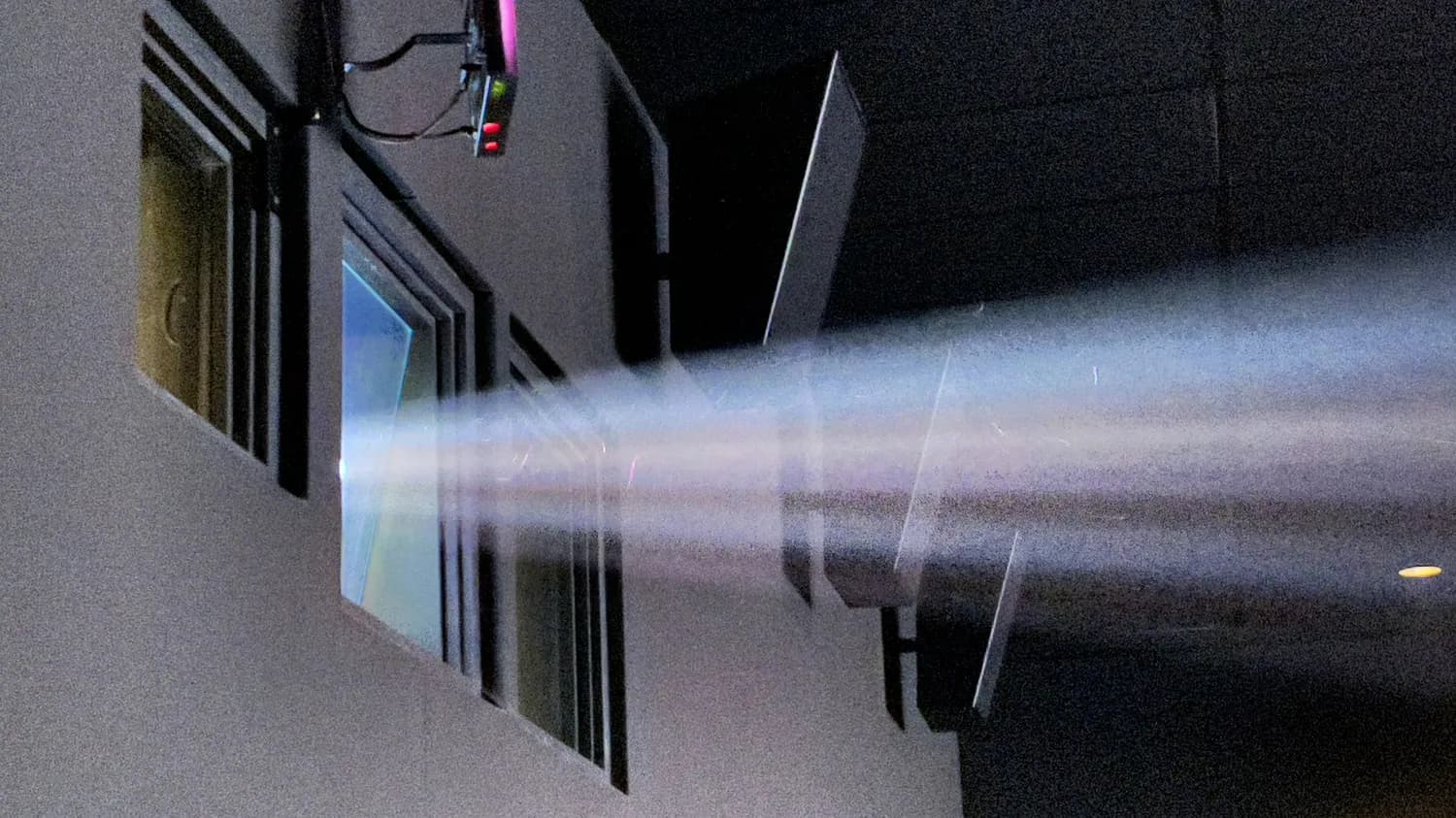 裸眼3D全息投影：未来科技新宠儿