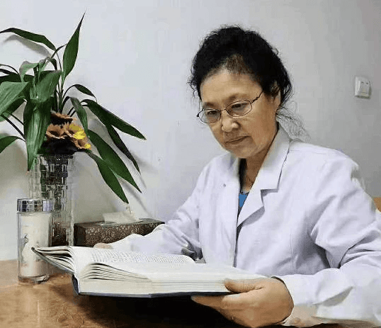 老中医治疗痉挛性斜颈，李艳波主任分享经验案例！