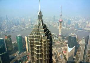上海三大高楼：上海中心大厦、环球金融中心与东方明珠
