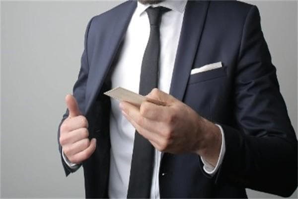 去银行申请信用卡怎么办理？需要注意什么？