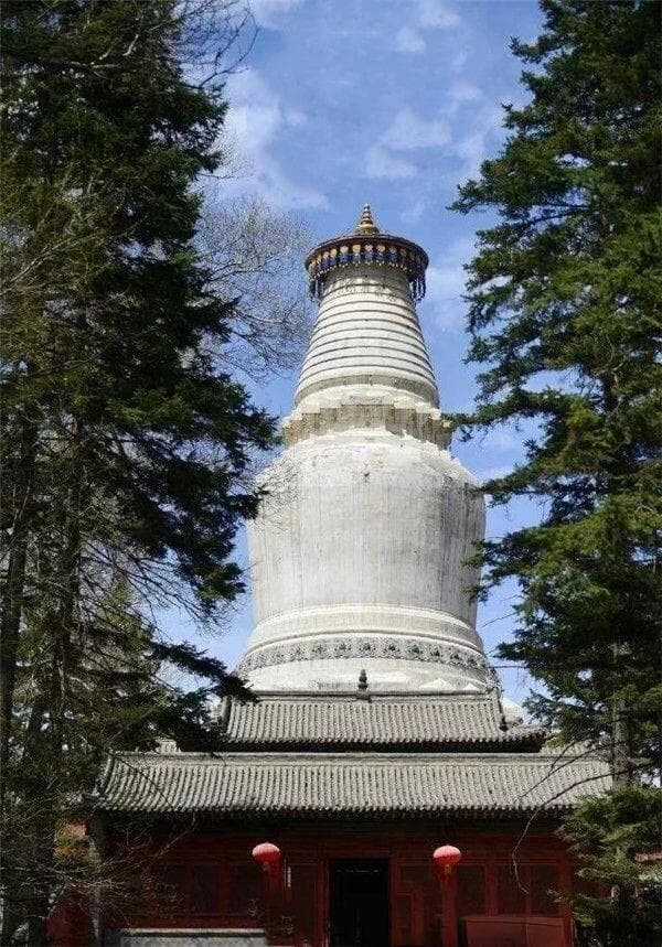 五台山塔院寺：以塔命名的佛教圣地