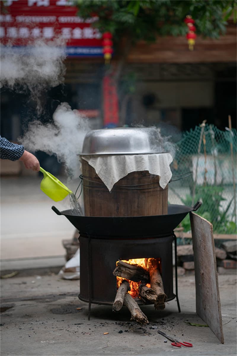贵州望谟：“蔗”么香喷喷的五色花糯米饭