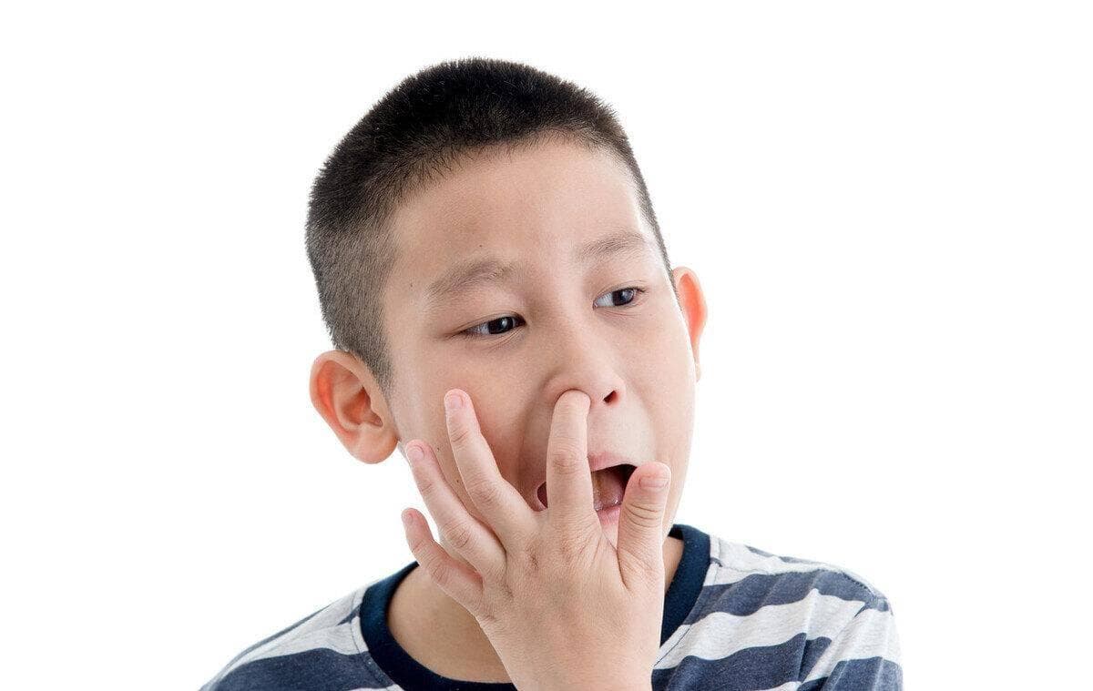 家长必看！如何温柔地纠正孩子抠鼻子的坏习惯，让爱更贴心