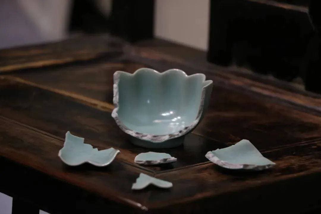 金缮之美：以黄金修复器物的艺术