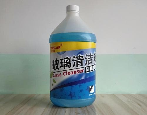 清洁玻璃这样做最有效：清洁剂、擦拭布和技巧指南